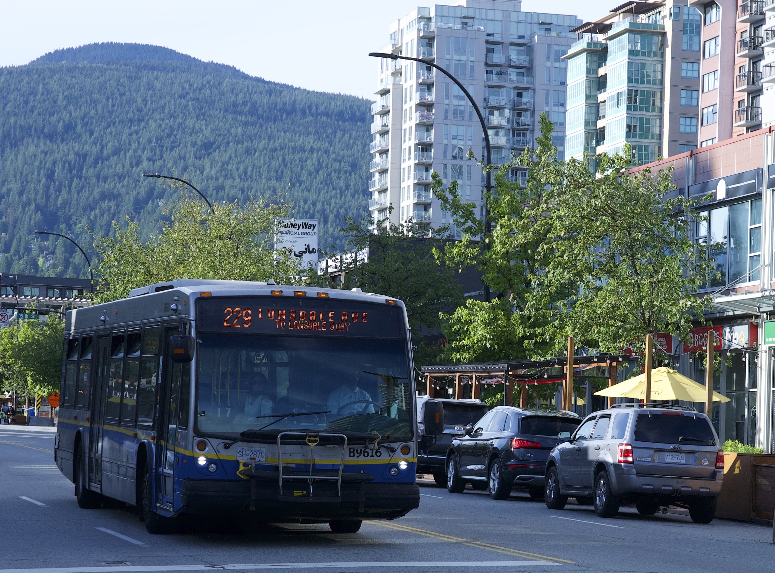 Bus on Lonsdale
